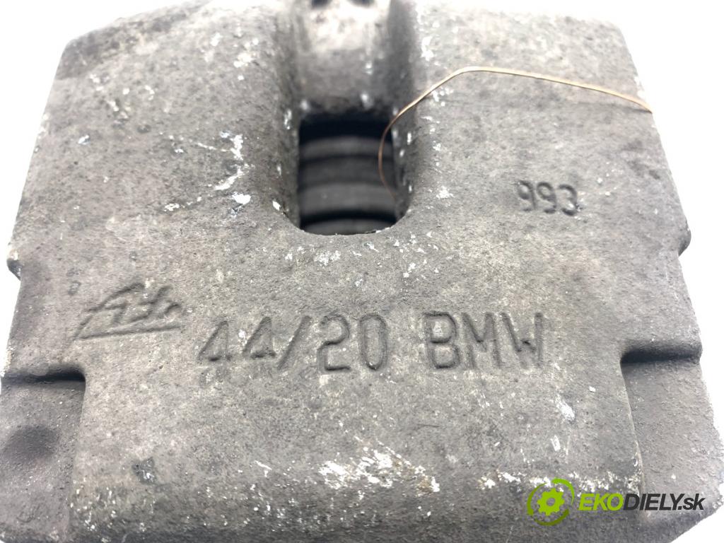 BMW F16 SUV 2014 190 kW xDrive 30 d 2993 Brzdič strmeň pravy zad