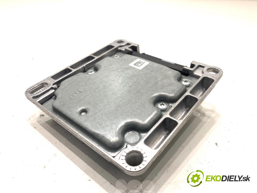 BMW F16 SUV 2014 190 kW xDrive 30 d 2993 senzor airbag 0265020710 (Snímač)