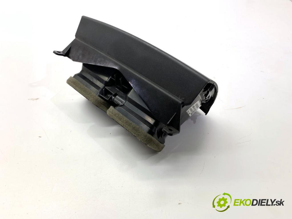 BMW F16 SUV 2014 190 kW xDrive 30 d 2993 Mriežky kúrenia zad 9252012