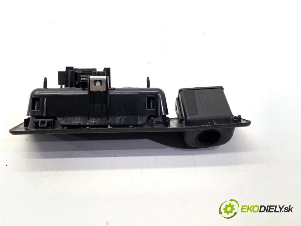 BMW F16 SUV 2014 190 kW xDrive 30 d 2993 Kľučka dverí zad 7345700