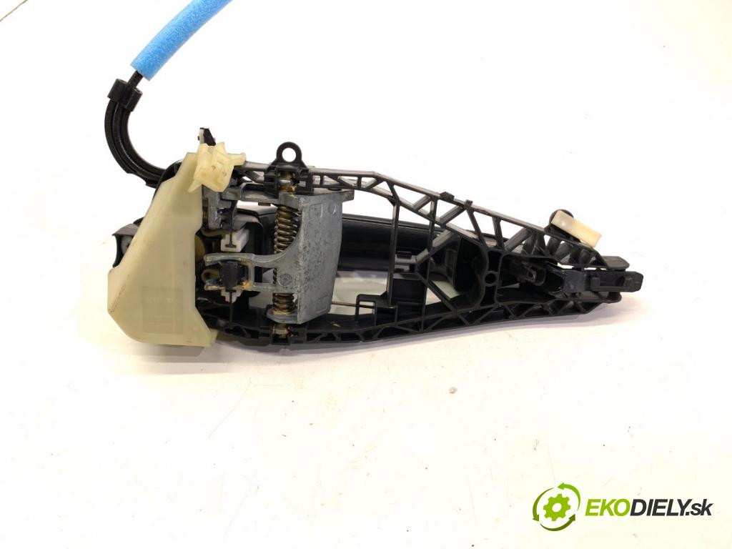 BMW F16 SUV 2014 190 kW xDrive 30 d 2993 Kľučka vonkajšia pravy zad 7384808