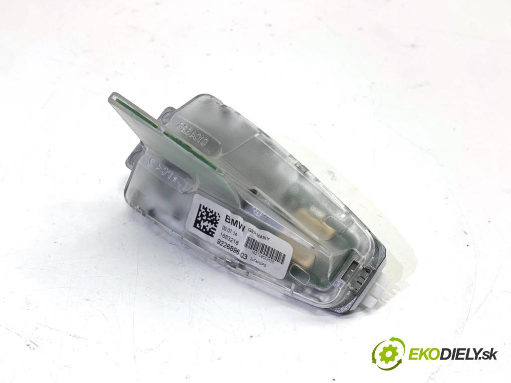 BMW F16 SUV 2014 190 kW xDrive 30 d 2993 ANTENA 9226896