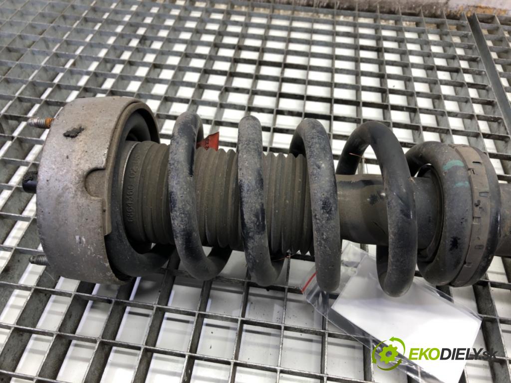 BMW F16 SUV 2014 190 kW xDrive 30 d 2993 tlumič levý přední část 6851747