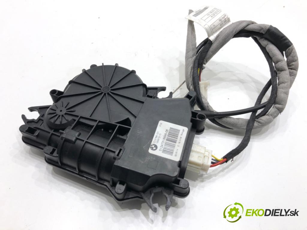 BMW F16 SUV 2014 190 kW xDrive 30 d 2993 VLAK: dveří zadní část 7318696