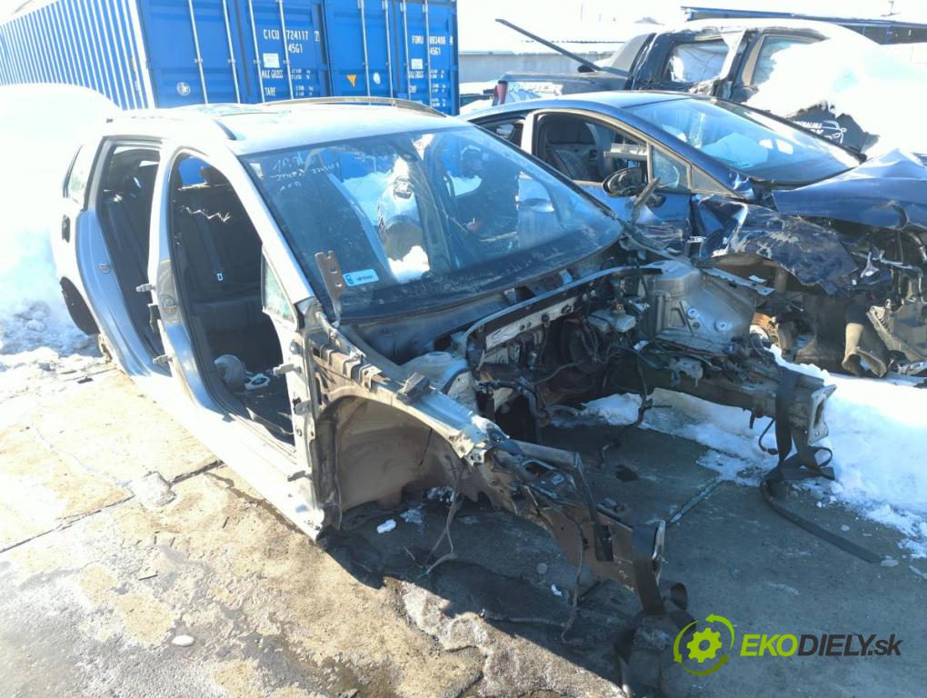 VW GOLF VII Kombi 2015 66 kW 1.6 TDI 1598 karoséria ČTVRŤÁK: Blatník prah strecha PODŁUŻNICA 
