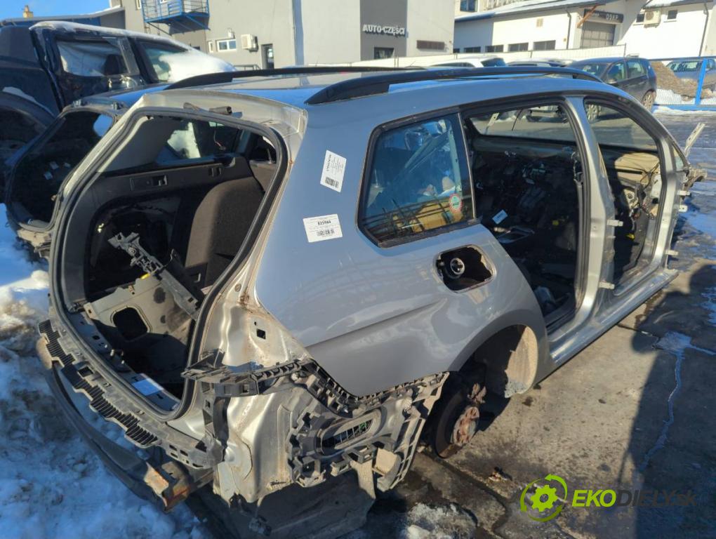 VW GOLF VII Kombi 2015 66 kW 1.6 TDI 1598 karoséria ČTVRŤÁK: Blatník prah strecha PODŁUŻNICA