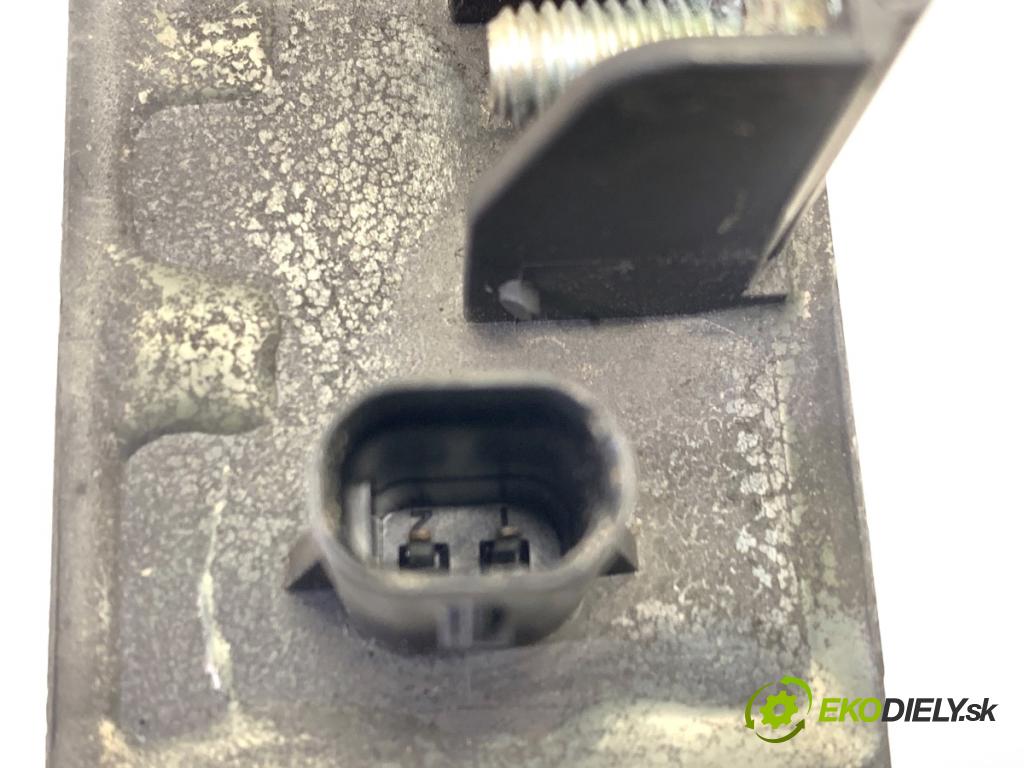 BMW F16 SUV 2014 190 kW xDrive 30 d 2993 Modul RELÉ: ventilátora 9198302