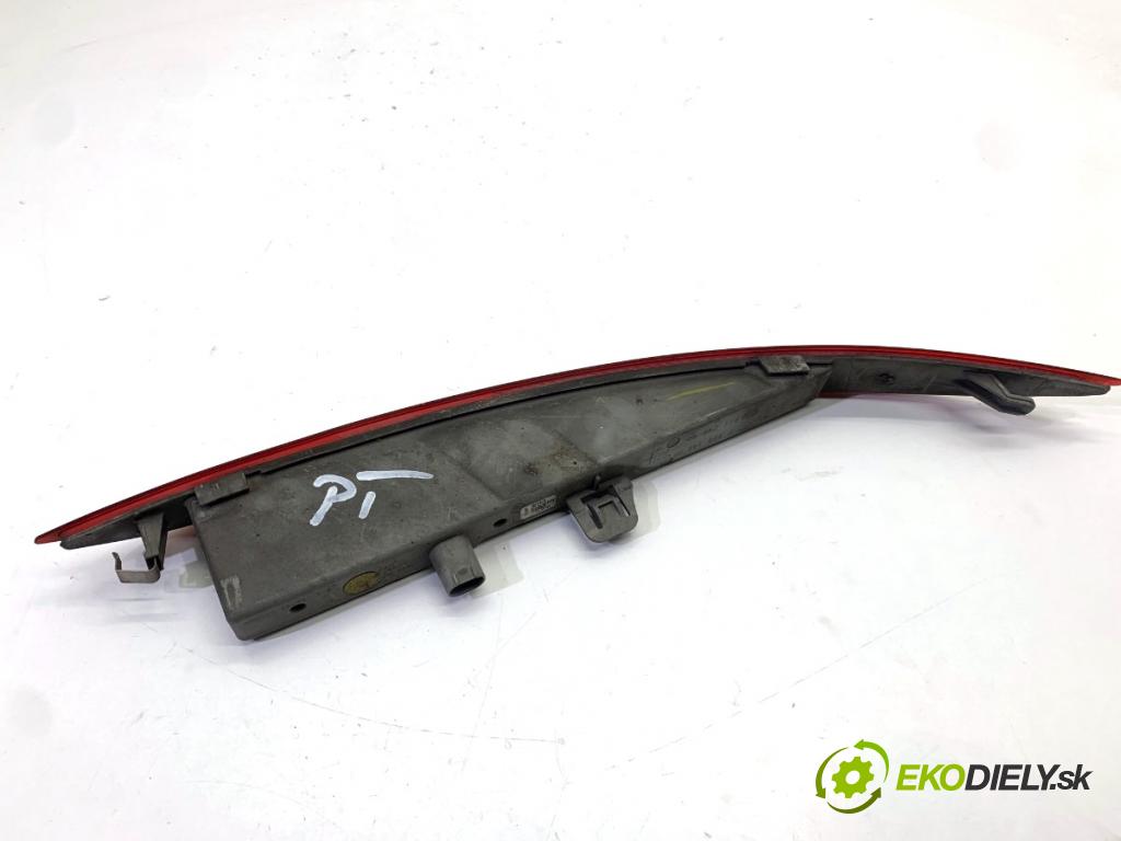 BMW F16 SUV 2014 190 kW xDrive 30 d 2993 reflexne nárazníka pravá zad 7323186