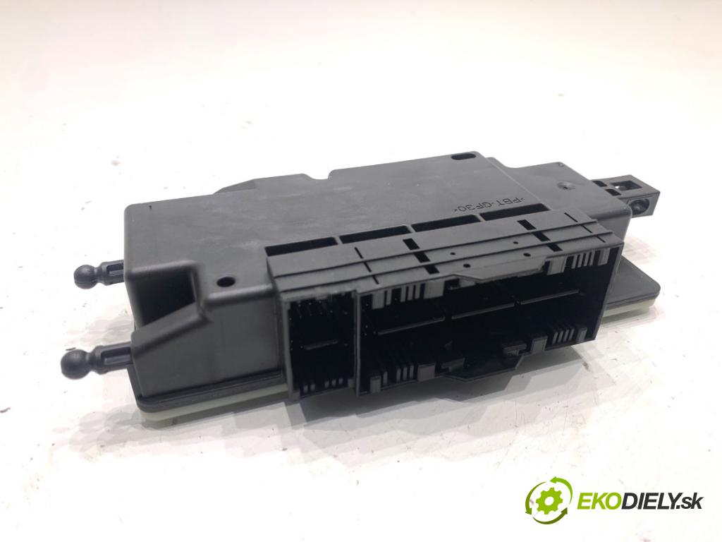 BMW F16 SUV 2014 190 kW xDrive 30 d 2993 senzor airbag 9350003 (Snímač)