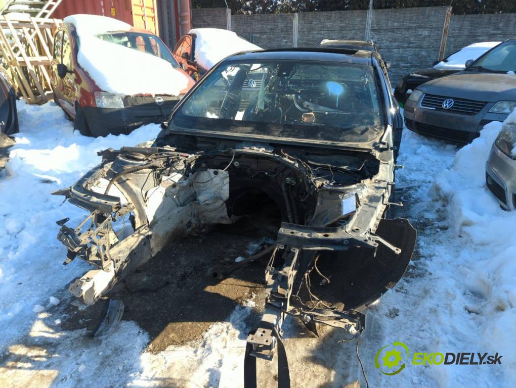 BMW F30 sedan 2015 180 kW 328 i xDrive 1997 KAROSERIA ČTVRŤÁK blatník práh střecha PODŁUŻNICA 