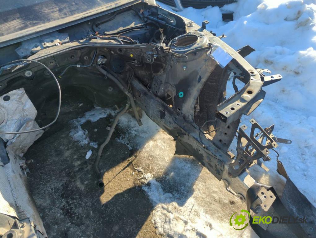 BMW F30 sedan 2015 180 kW 328 i xDrive 1997 KAROSERIA ČTVRŤÁK blatník práh střecha PODŁUŻNICA