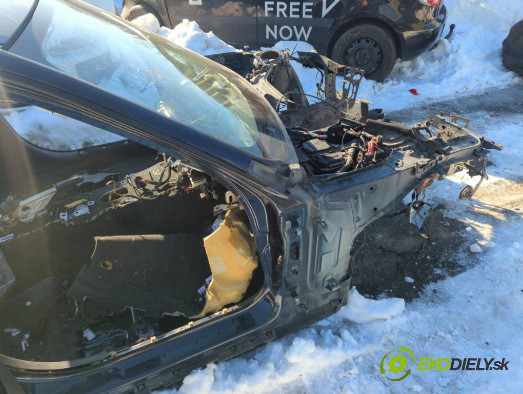 BMW F30 sedan 2015 180 kW 328 i xDrive 1997 KAROSERIA ČTVRŤÁK blatník práh střecha PODŁUŻNICA