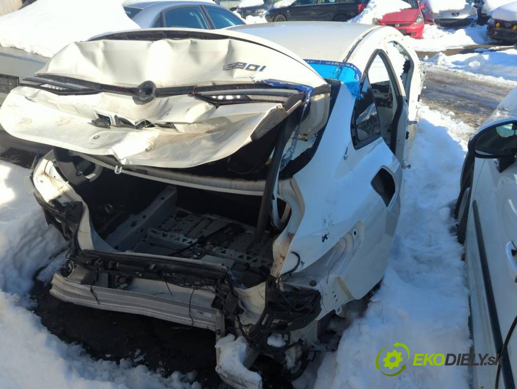 BMW F44 coupe 2021 131 kW 220 i 1998 karoséria ČTVRŤÁK: Blatník prah strecha PODŁUŻNICA