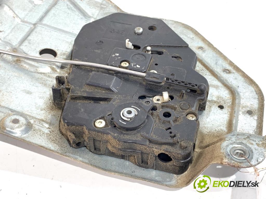 VW TRANSPORTER T5 Autobus 2007 75 kW 1.9 TDI 1896 zámok dveře zadní část 7H0829309 (Zámek)