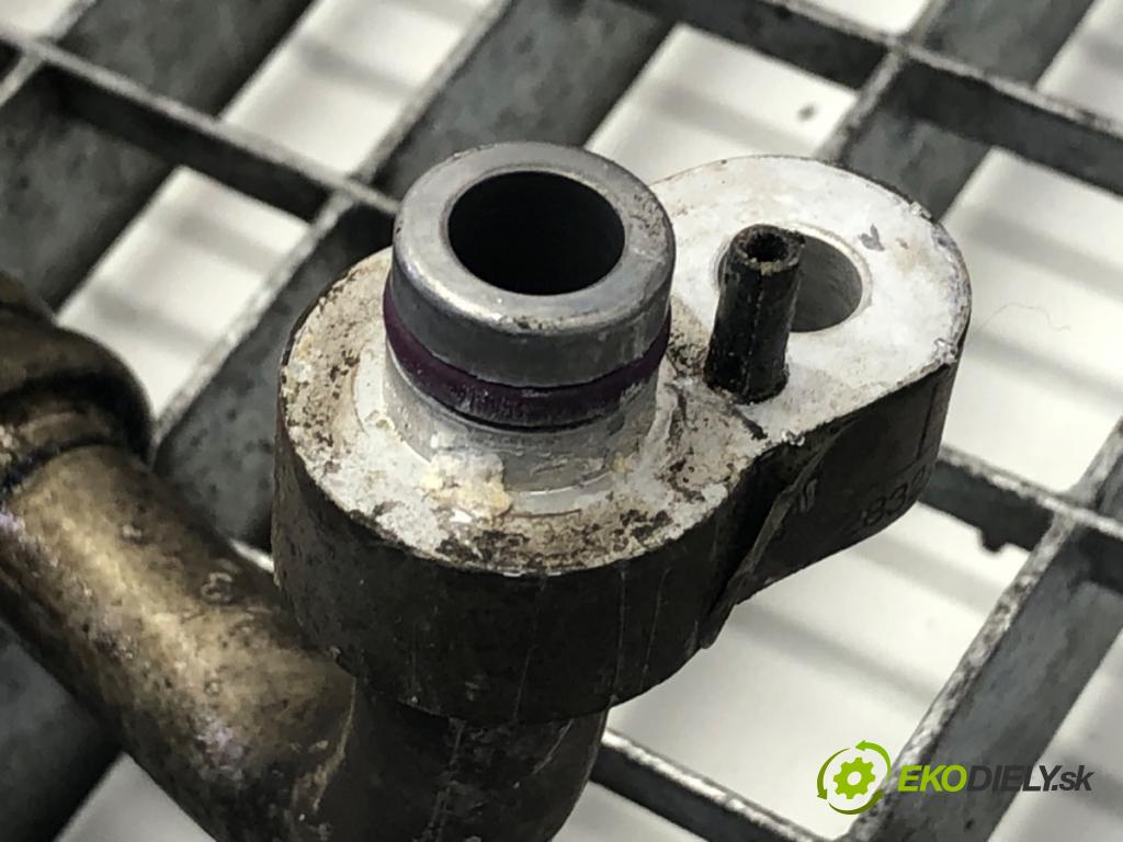 VW TRANSPORTER T5 Autobus 2007 75 kW 1.9 TDI 1896 rúrka klimatizace 7H0820721AD (Trubka klimatizace)