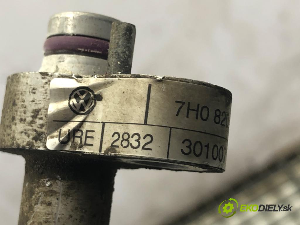 VW TRANSPORTER T5 Autobus 2007 75 kW 1.9 TDI 1896 rúrka klimatizace 7H0820721AD (Trubka klimatizace)