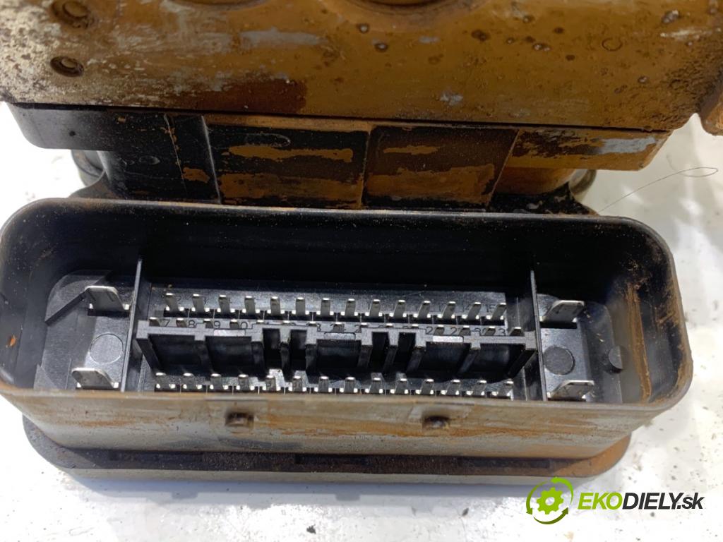 VW TRANSPORTER T5 Autobus 2007 75 kW 1.9 TDI 1896 Pumpa ABS 7H0614517B (Pumpa ABS)