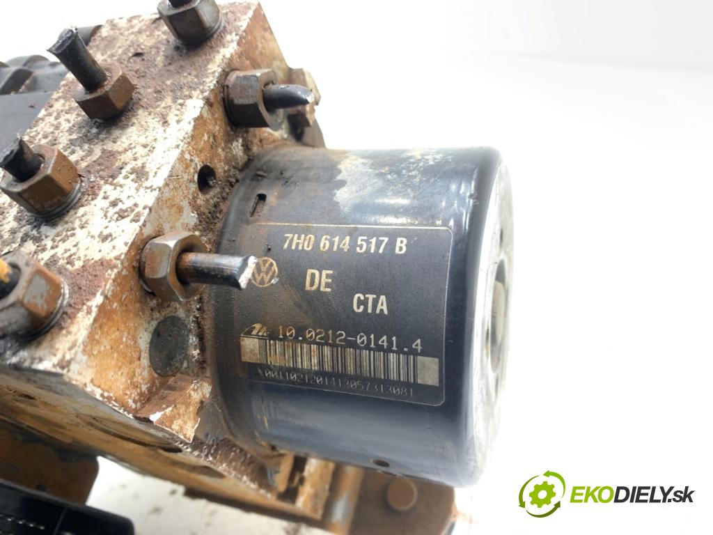 VW TRANSPORTER T5 Autobus 2007 75 kW 1.9 TDI 1896 Pumpa ABS 7H0614517B (Pumpa ABS)