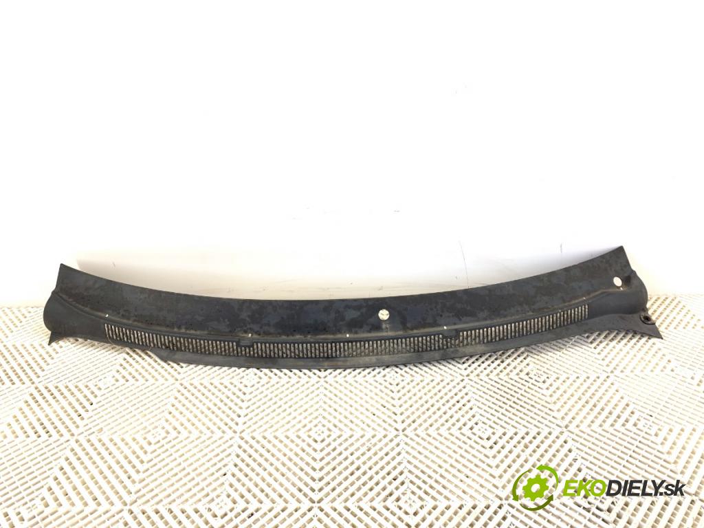 VW TRANSPORTER T5 Autobus 2007 75 kW 1.9 TDI 1896 torpédo plast pod čelní okno 7H1819403A (Plast pod čelním sklem)