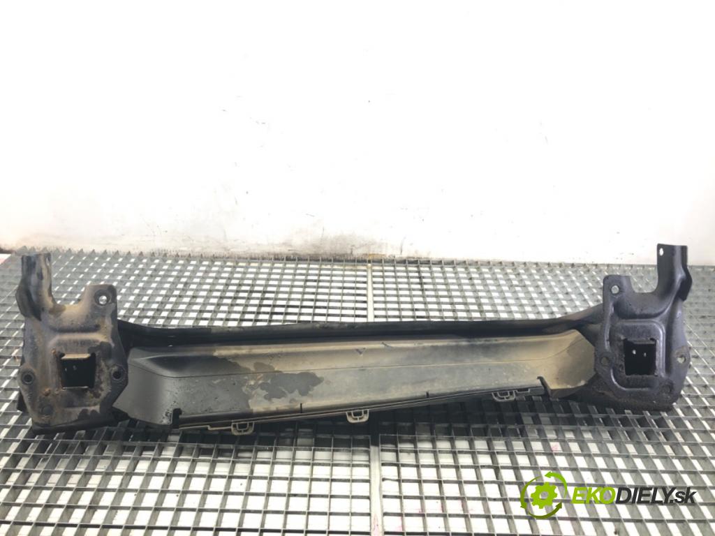 VW TRANSPORTER T5 Autobus 2007 75 kW 1.9 TDI 1896 Výstuha nárazníka predný  (Výstuha predná)