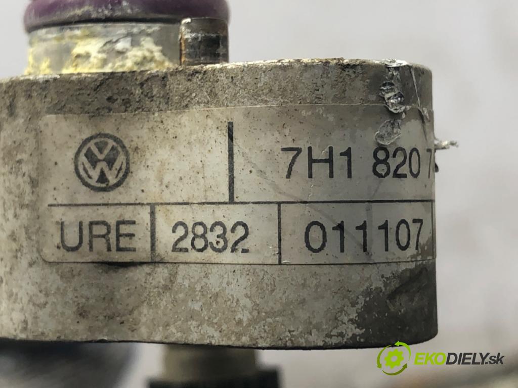 VW TRANSPORTER T5 Autobus 2007 75 kW 1.9 TDI 1896 rúrka klimatizace 7H1820743P (Trubka klimatizace)