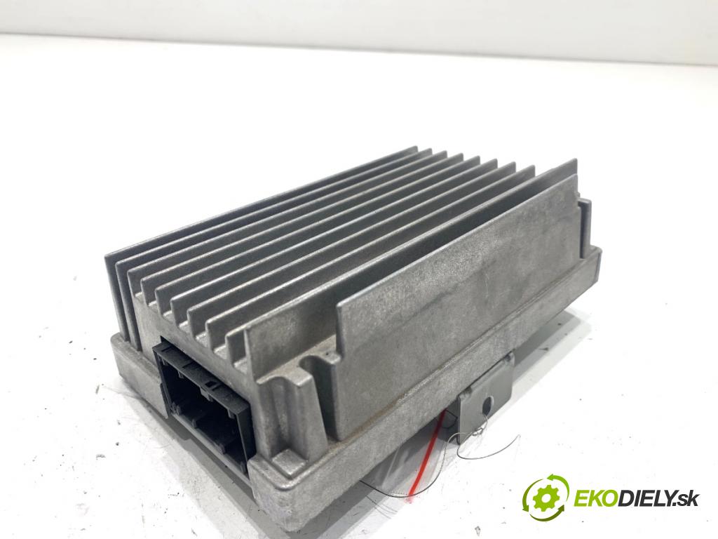 BMW F34 liftback 2017 135 kW 320 i 1998 Zosilňovač 6841967 (Zosilňovač)