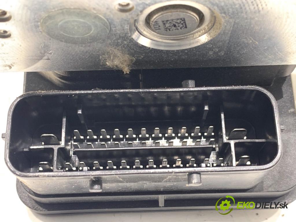 BMW F34 liftback 2017 135 kW 320 i 1998 Pumpa ABS 6887509 (Pumpa ABS)