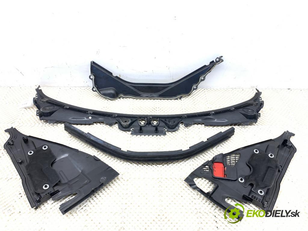 BMW F34 liftback 2017 135 kW 320 i 1998 Torpédo, plast pod čelné okno 7285941 (Torpédo (plast pod čelným sklom))