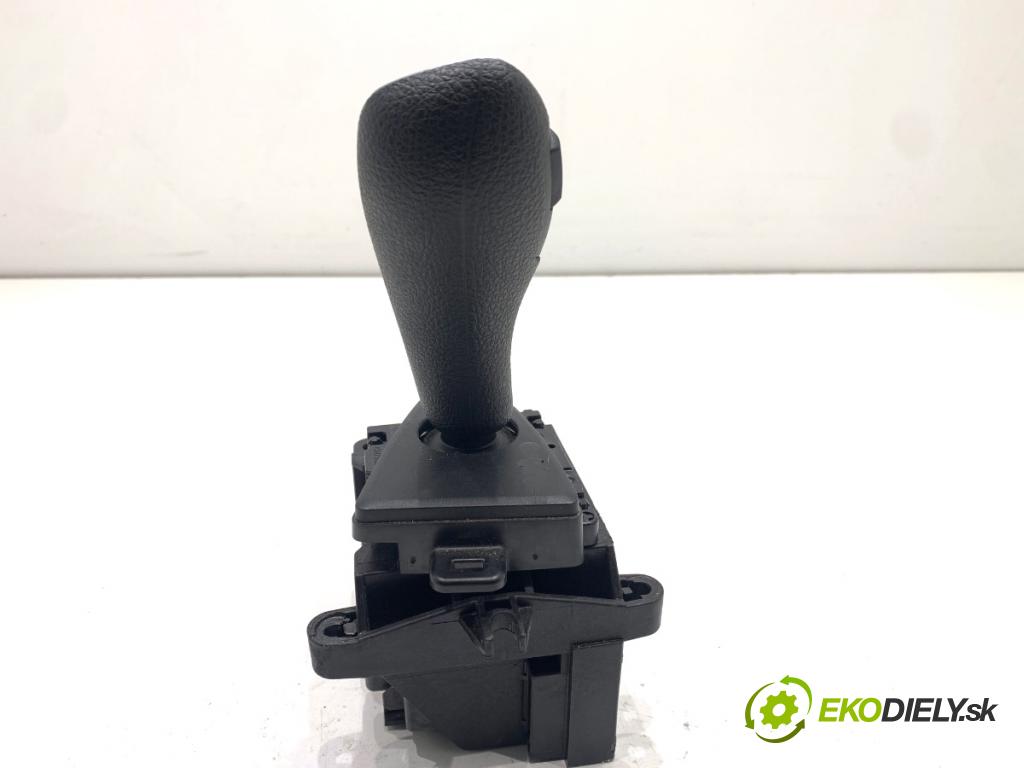 BMW F34 liftback 2017 135 kW 320 i 1998 Kulisa 9296896 (Rýchlostná páka (kulisa))