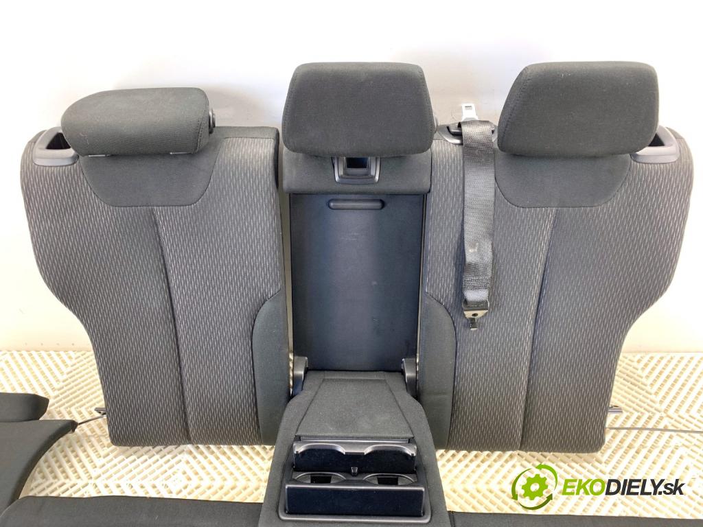 BMW F34 liftback 2017 135 kW 320 i 1998 sedadlo druhý VLÁDA: