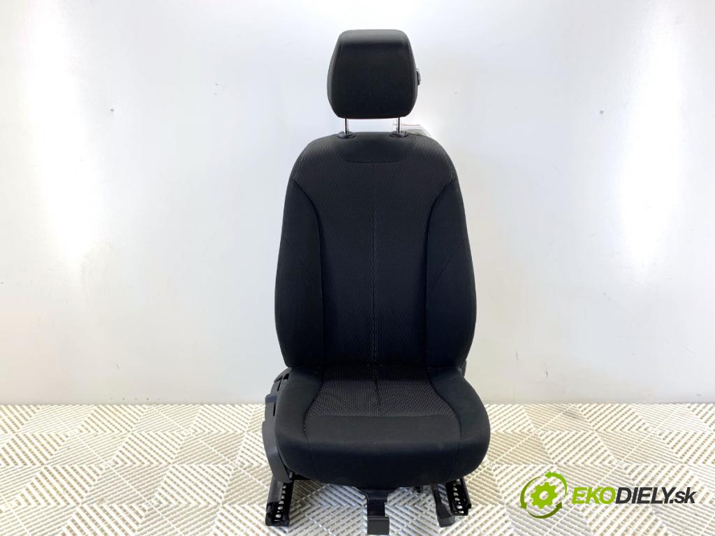 BMW F34 liftback 2017 135 kW 320 i 1998 sedadlo pravý přední část 