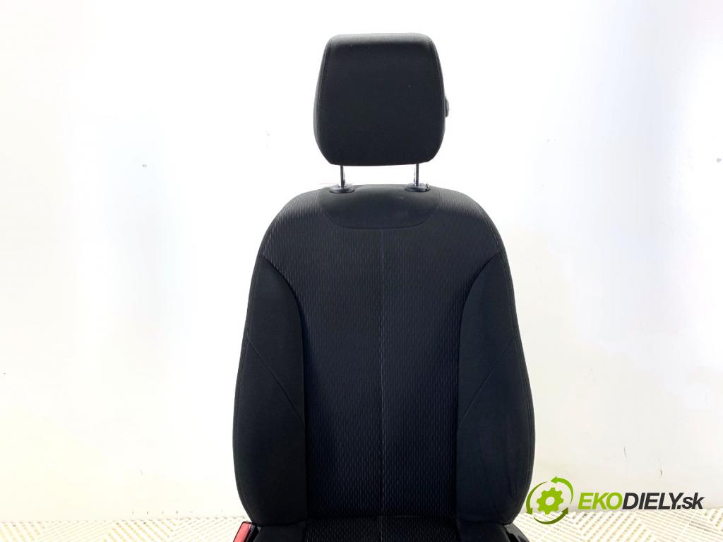 BMW F34 liftback 2017 135 kW 320 i 1998 sedadlo levý přední část