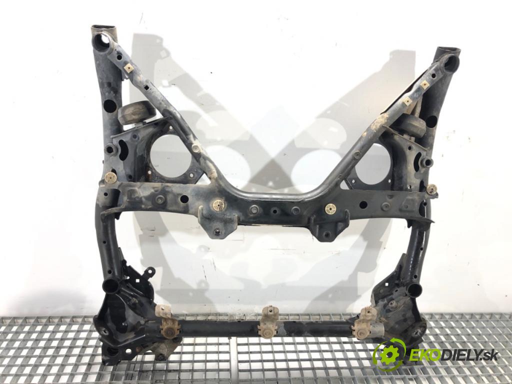 BMW F34 liftback 2017 135 kW 320 i 1998 výztuha pod motor  (Přední výztuha)