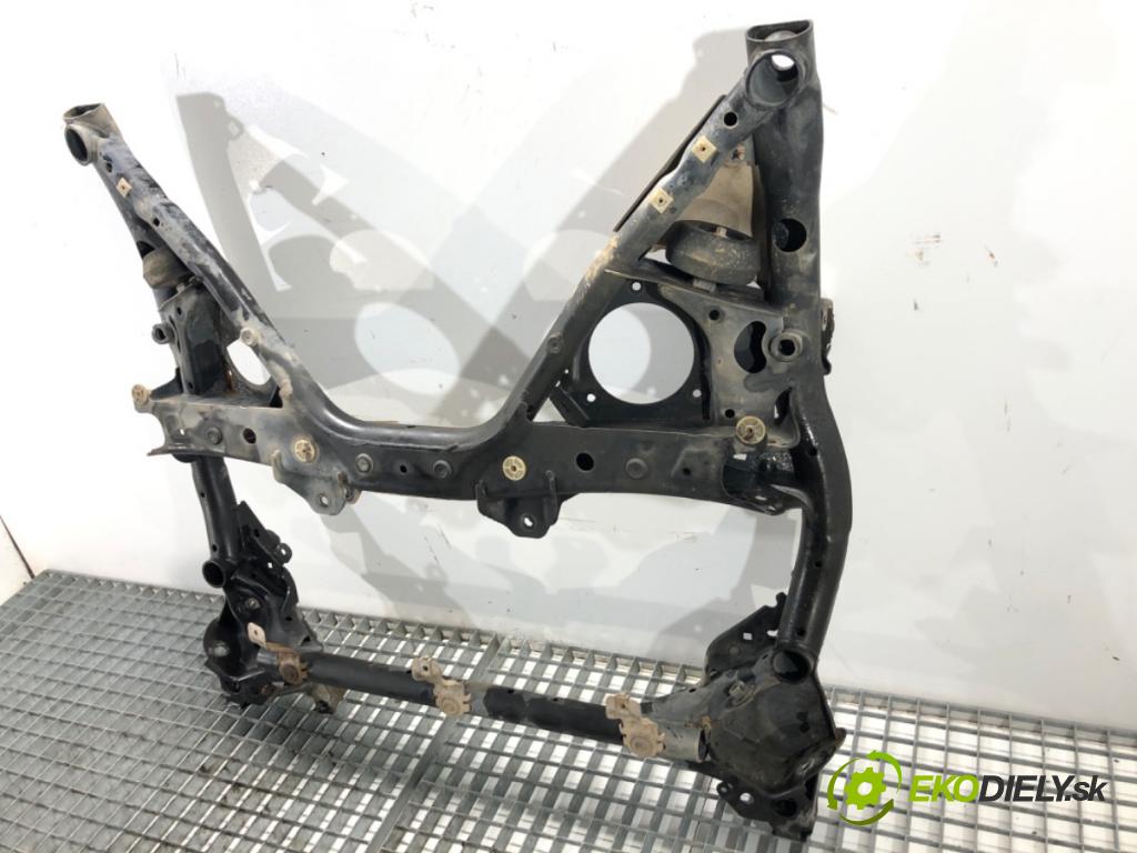 BMW F34 liftback 2017 135 kW 320 i 1998 výztuha pod motor  (Přední výztuha)