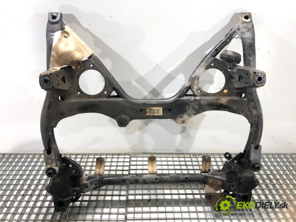 BMW F34 liftback 2017 135 kW 320 i 1998 výztuha pod motor  (Přední výztuha)