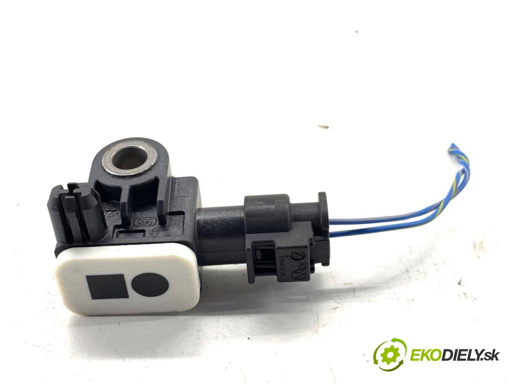 BMW F34 liftback 2017 135 kW 320 i 1998 Snímač nárazu 9234989 (Snímač nárazu)