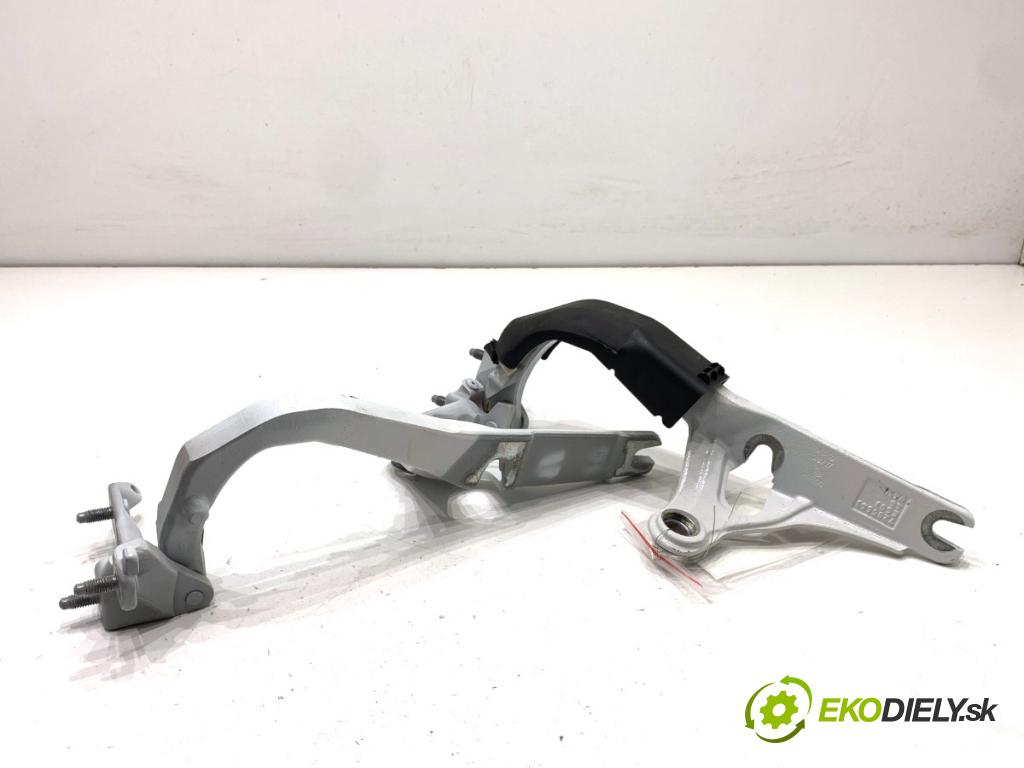 BMW F34 liftback 2017 135 kW 320 i 1998 závěsky dveří zadní část 7295643 7295644