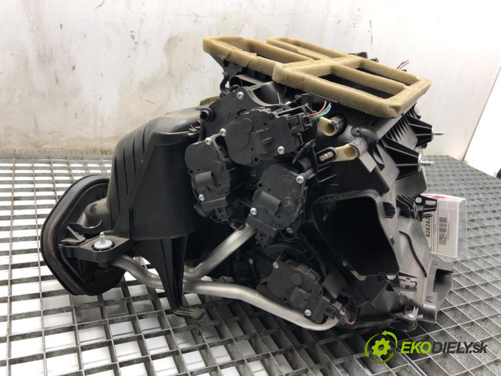 BMW F34 liftback 2017 135 kW 320 i 1998 topné těleso radiátor topení KOMBAJN 9325141