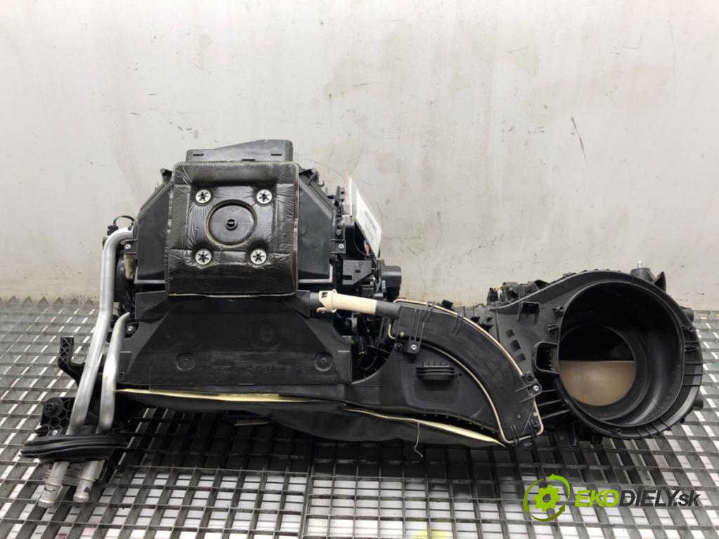 BMW F34 liftback 2017 135 kW 320 i 1998 topné těleso radiátor topení KOMBAJN 9325141