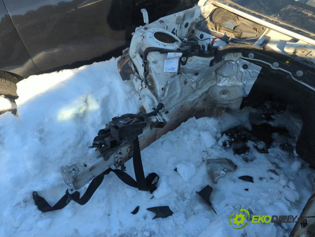 BMW F34 liftback 2017 135 kW 320 i 1998 KAROSERIA ČTVRŤÁK blatník zadní část práh střecha PODŁUŻNICA