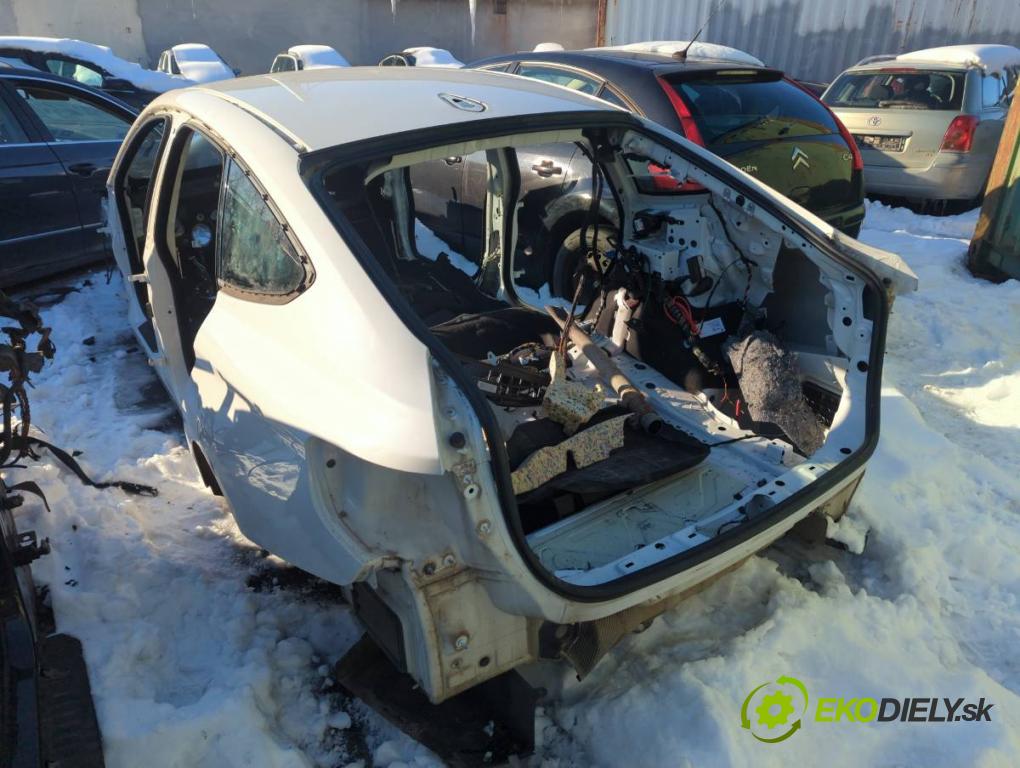 BMW F34 liftback 2017 135 kW 320 i 1998 KAROSERIA ČTVRŤÁK blatník zadní část práh střecha PODŁUŻNICA