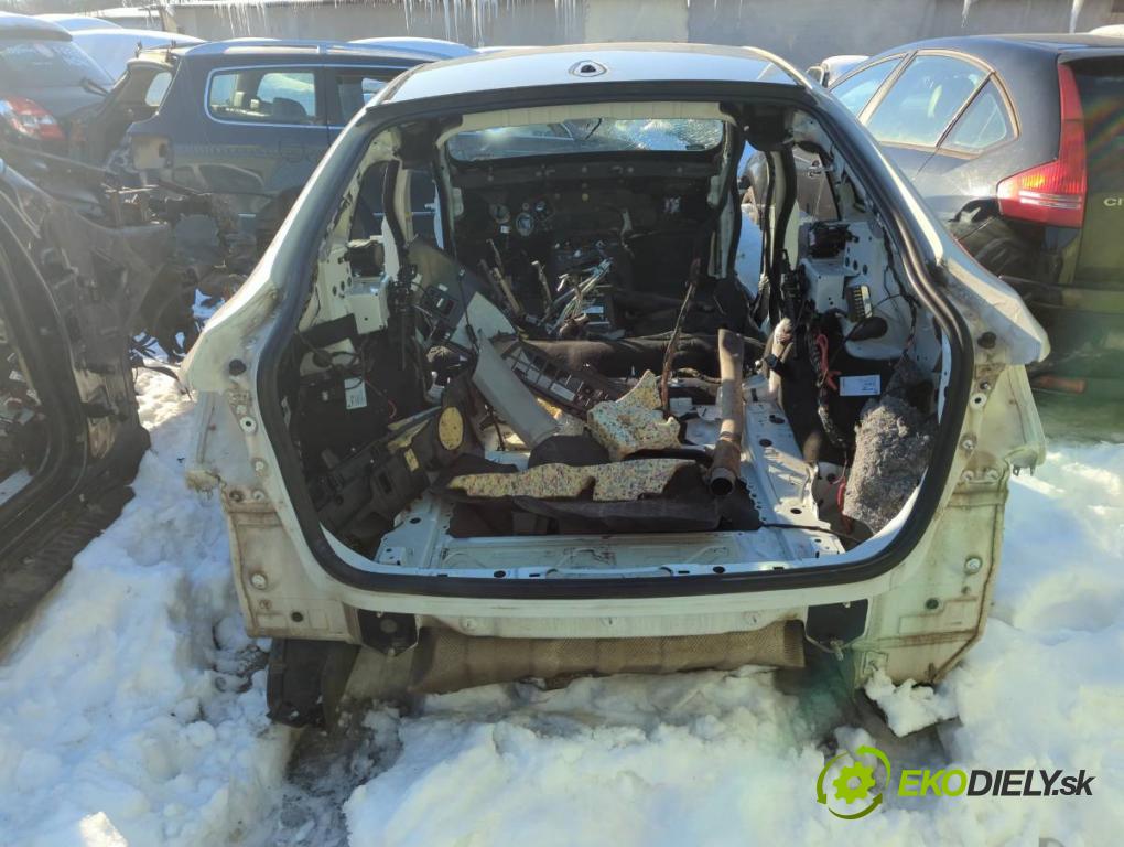 BMW F34 liftback 2017 135 kW 320 i 1998 KAROSERIA ČTVRŤÁK blatník zadní část práh střecha PODŁUŻNICA