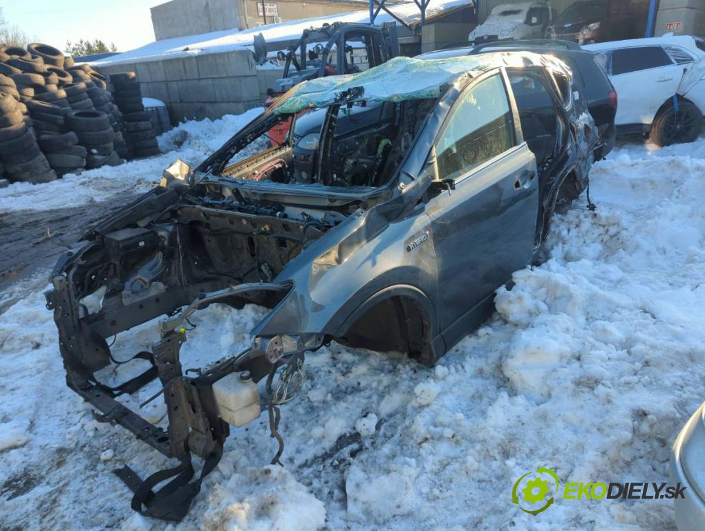 TOYOTA RAV 4 IV SUV 2017 114 kW 2.5 Hybrid 4WD (AVA44_) 2494 karoséria ČTVRŤÁK: Blatník zad prah strecha PODŁUŻNICA