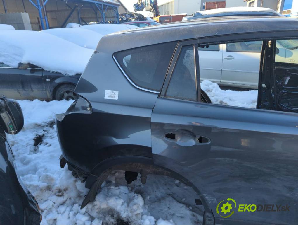 TOYOTA RAV 4 IV SUV 2017 114 kW 2.5 Hybrid 4WD (AVA44_) 2494 karoséria ČTVRŤÁK: Blatník zad prah strecha PODŁUŻNICA