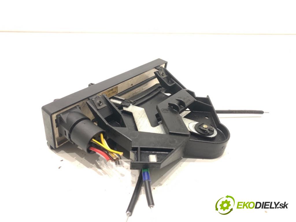 VW TRANSPORTER T4 Autobus 1995 45 kW 1.9 D 1896 Panel ovládania kúrenia 701919383 (Prepínacie páčky pod volantom)