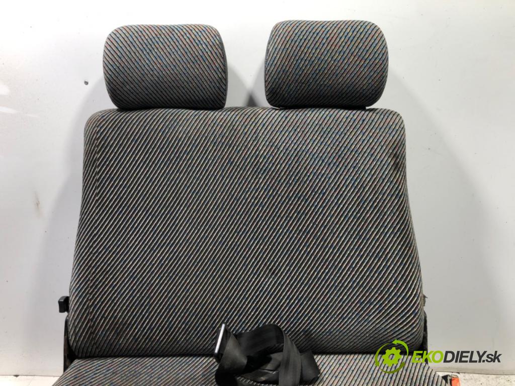 VW TRANSPORTER T4 Autobus 1995 45 kW 1.9 D 1896 Sedadlo pravy predný