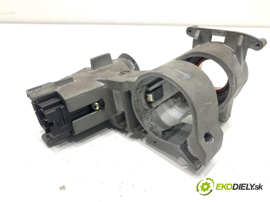 VW TRANSPORTER T4 Autobus 1995 45 kW 1.9 D 1896 spinačka 701905851 (Spínacia skrinka)