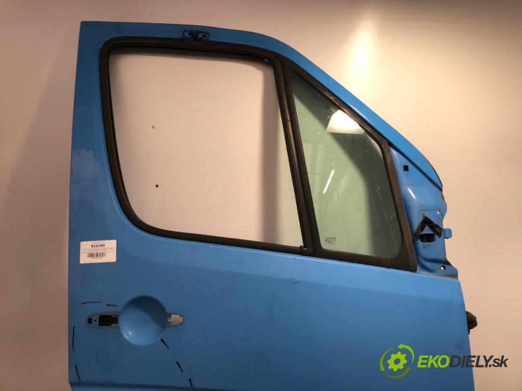 VW CRAFTER 30 50 Platforma / podwozie 2015 80 kW 2.0 TDI 1968 Dvere pravy predný