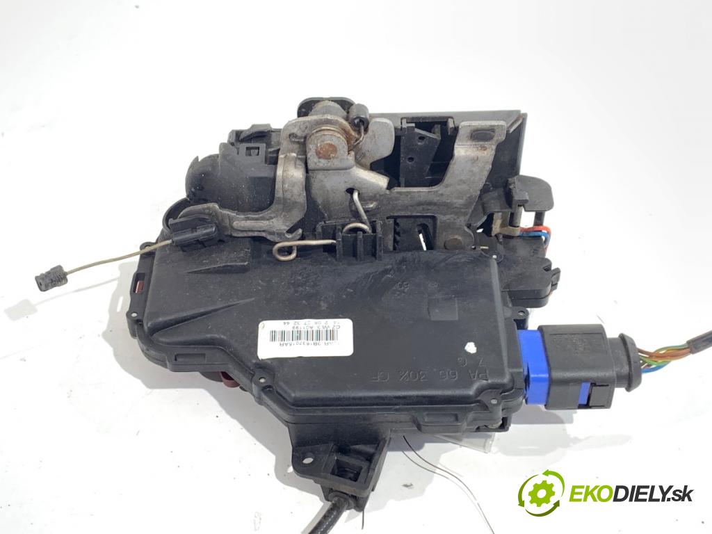 SKODA FABIA II liftback 2008 51 kW 1.2 1198 zámok Dvere ľavy predný 3B1837015AR