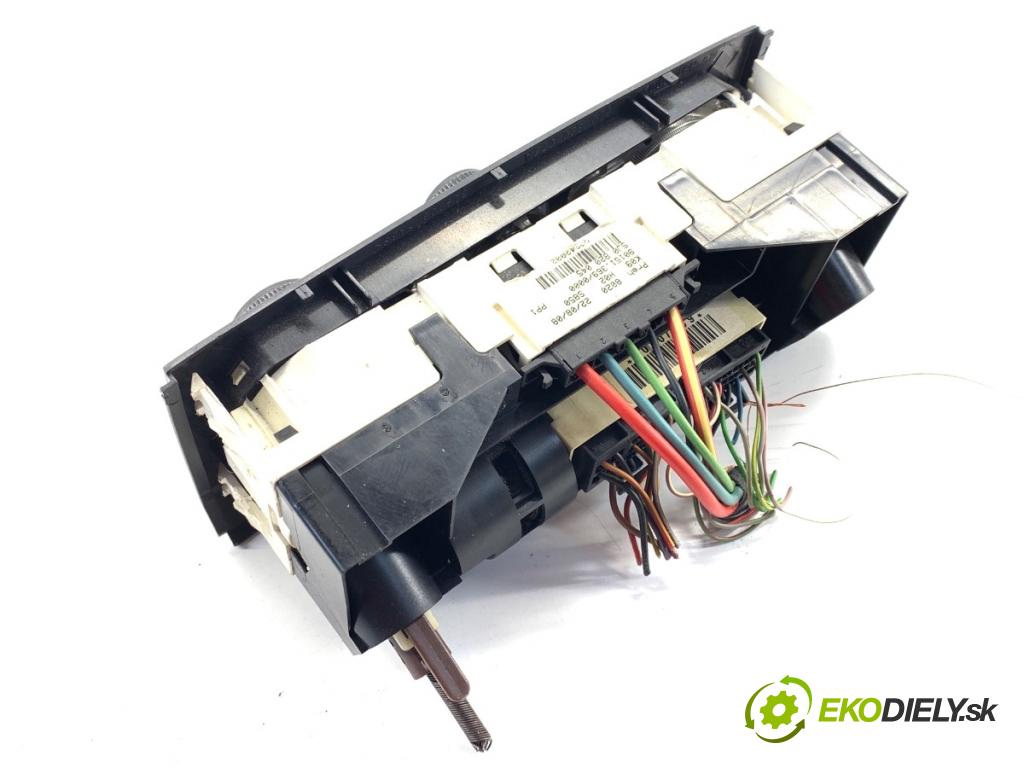 SKODA FABIA II liftback 2008 51 kW 1.2 1198 Panel ovládania kúrenia 5J0820045 (Prepínacie páčky pod volantom)